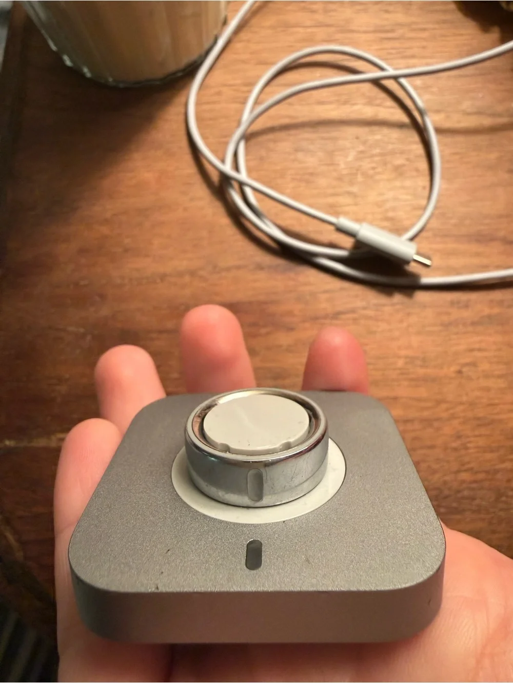 Oura ring 4 No box threw away Size 7 Some scratches from normal wear.